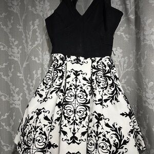 Black/white brocade